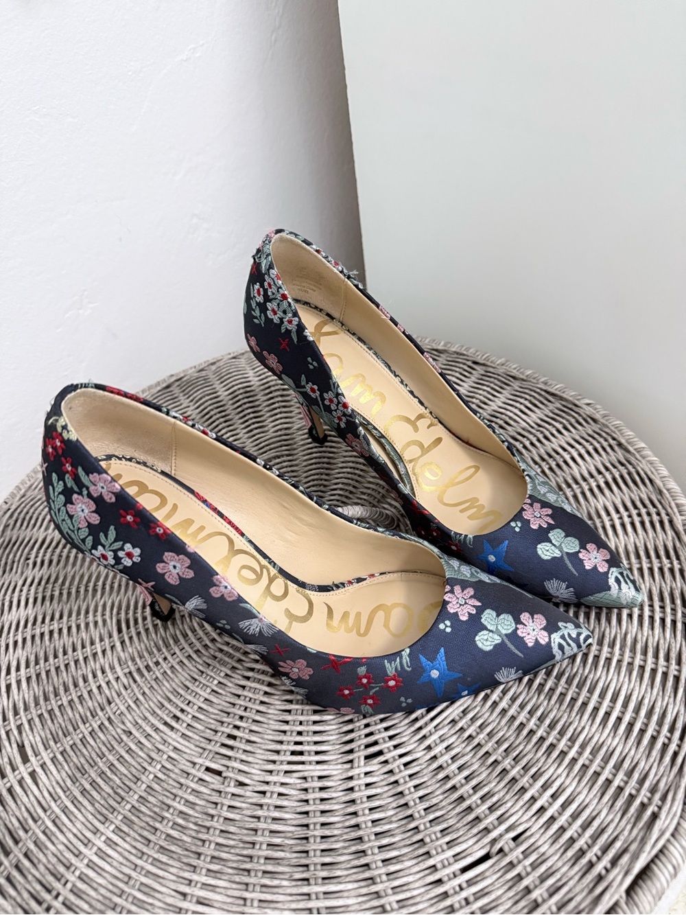 Sam Edelman Navy Floral Pointed Toe Heels - Picture 2 of 4